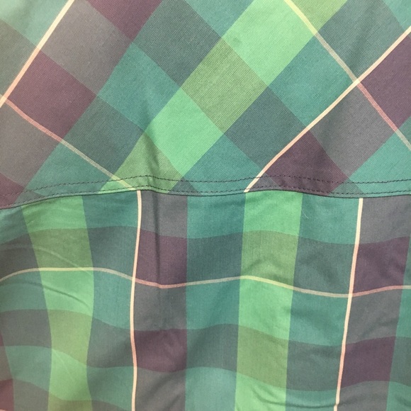 Under Armour sharp shirt - Picture 4 of 4